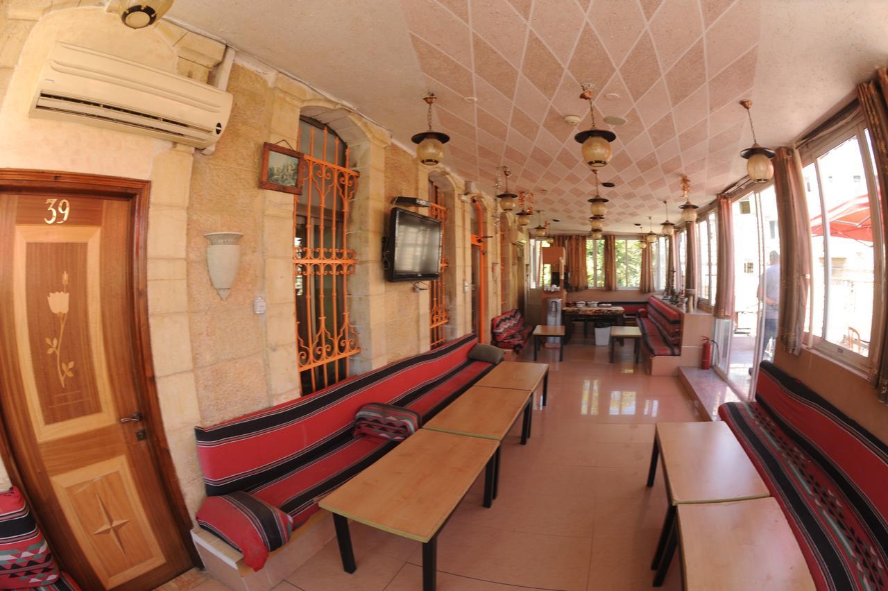 Palm Hostel เยรูซาเลม ภายนอก รูปภาพ